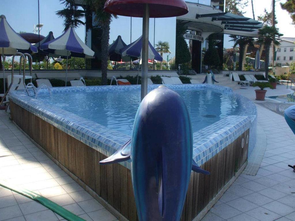 Vela Hotel Kryemëdhej Exterior foto